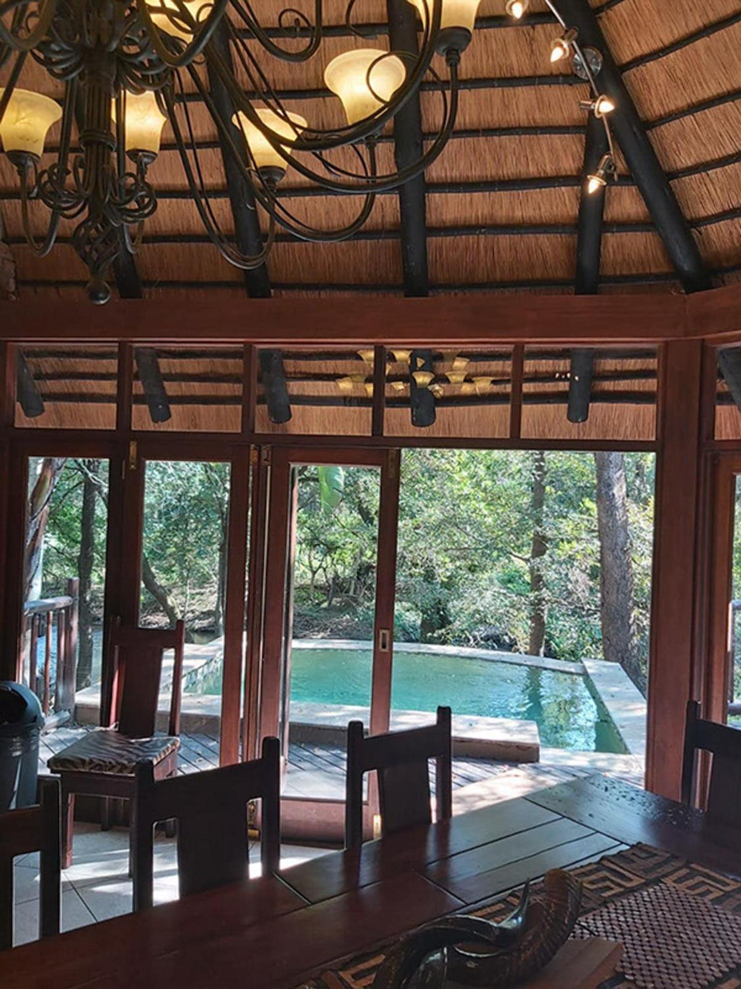 האזיביו Dreamy 3 Bedroom Villa On The Edge Of The Sabie River In Kruger Park Lodge מראה חיצוני תמונה